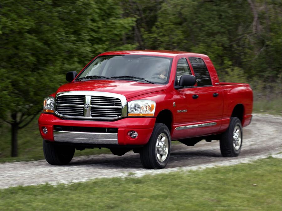 Dodge Ram 2500 Mega Cab 2006 года  (фото 26 из 35)